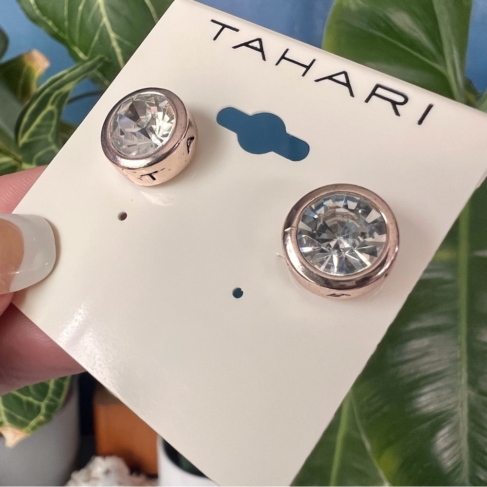 Tahari gold tone earrings